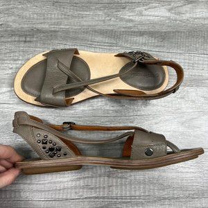 GENTLE Souls by Kenneth Cole Urban Comet Leather Strapy  Flat Sandals Size 7